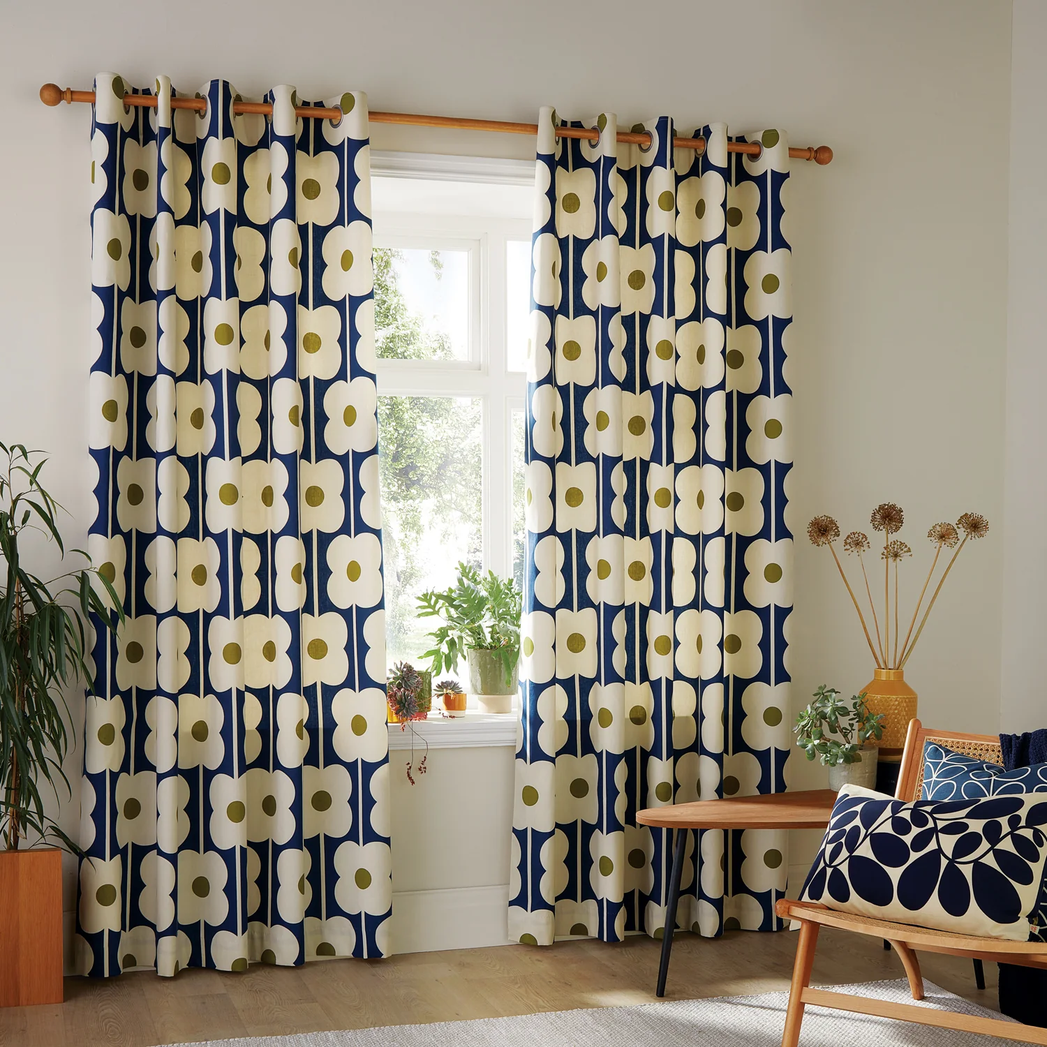 Abacus Flower Lined Eyelet Curtains - Navy - Image 3