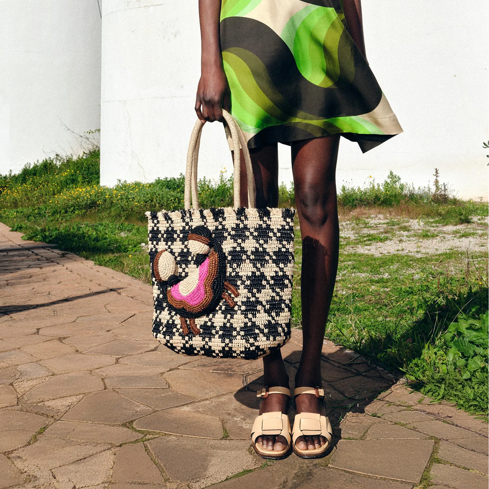 Crab and Houndstooth Raffia Tote Bag - Monochrome - Image 2
