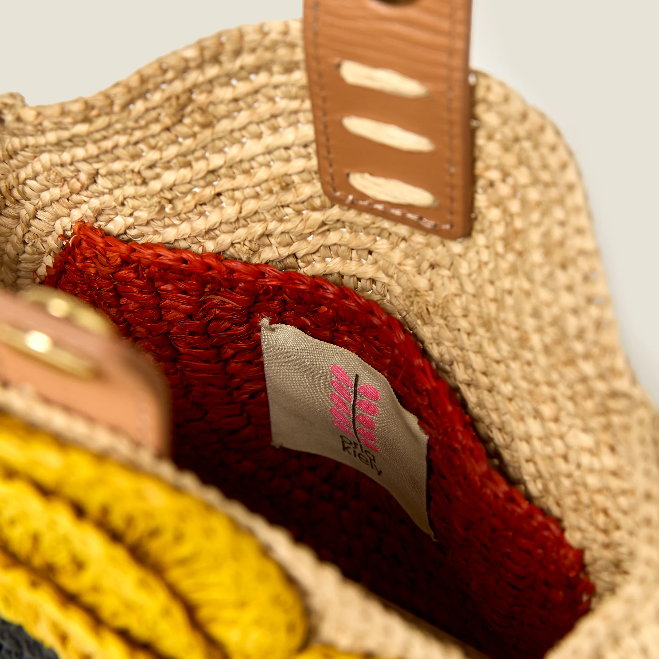 Flower Circle Raffia Crossbody - Sunflower - Image 7