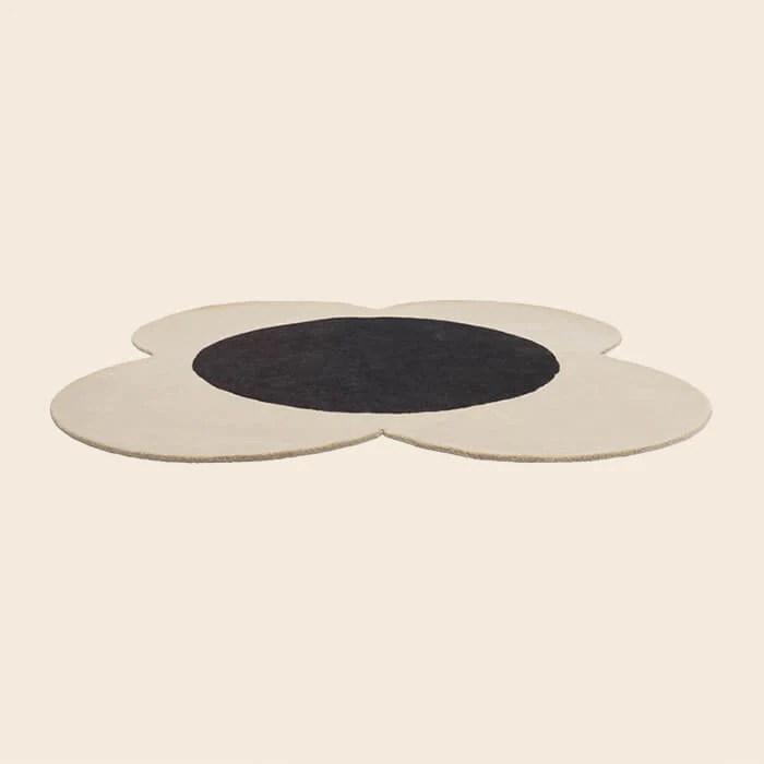 Flower Spot Rug Ecru/Black - Image 3
