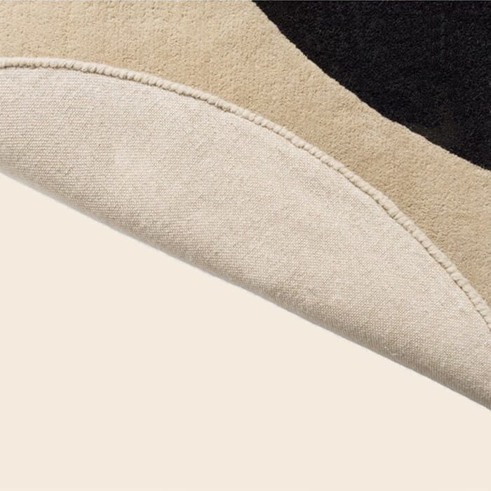 Flower Spot Rug Ecru/Black - Image 5