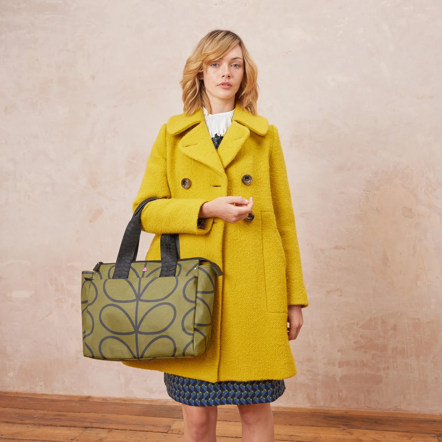Walker Tote - Giant Linear Stem Olive - Image 2